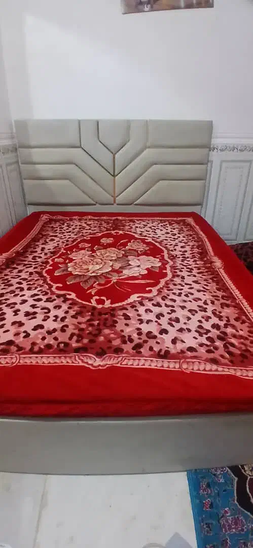 تخت خواب 2نفره سرویس خواب همراه تشک|تخت و سرویس خواب|اهواز, ملاشیه|دیوار