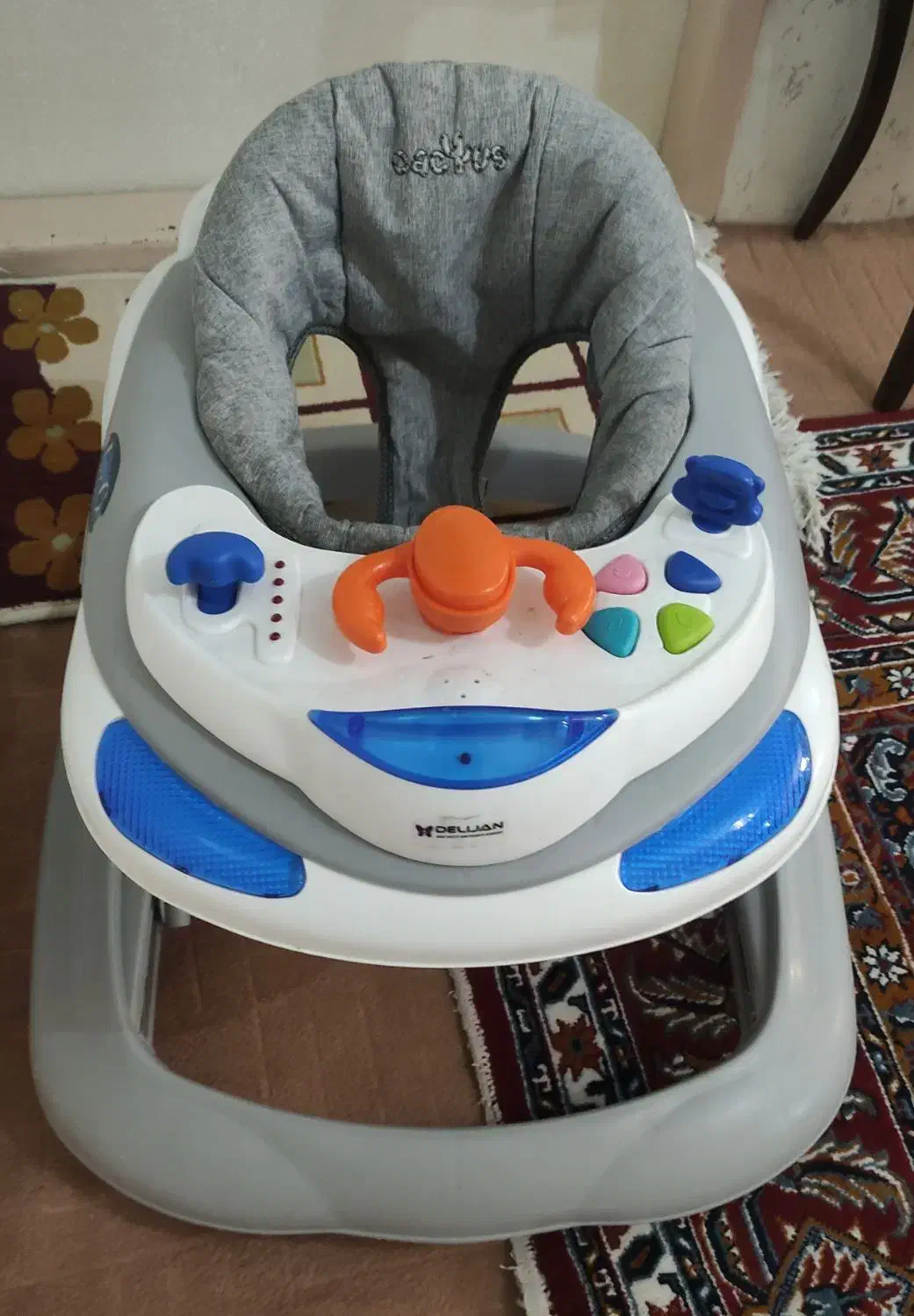 روروئک|کالسکه و لوازم جانبی|میانه, |دیوار