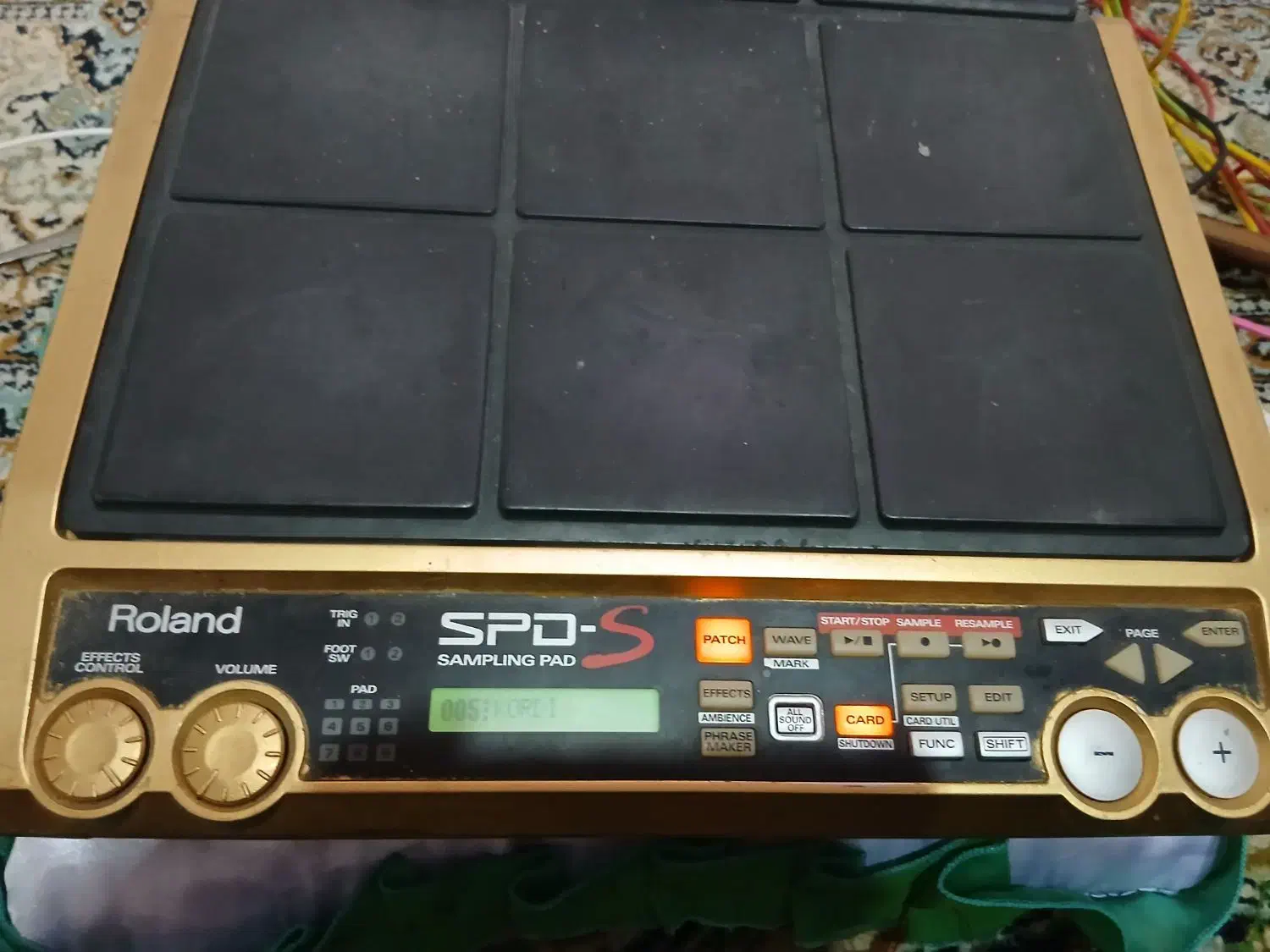 درام .جاز برقی|درام و پرکاشن|درمیان, |دیوار