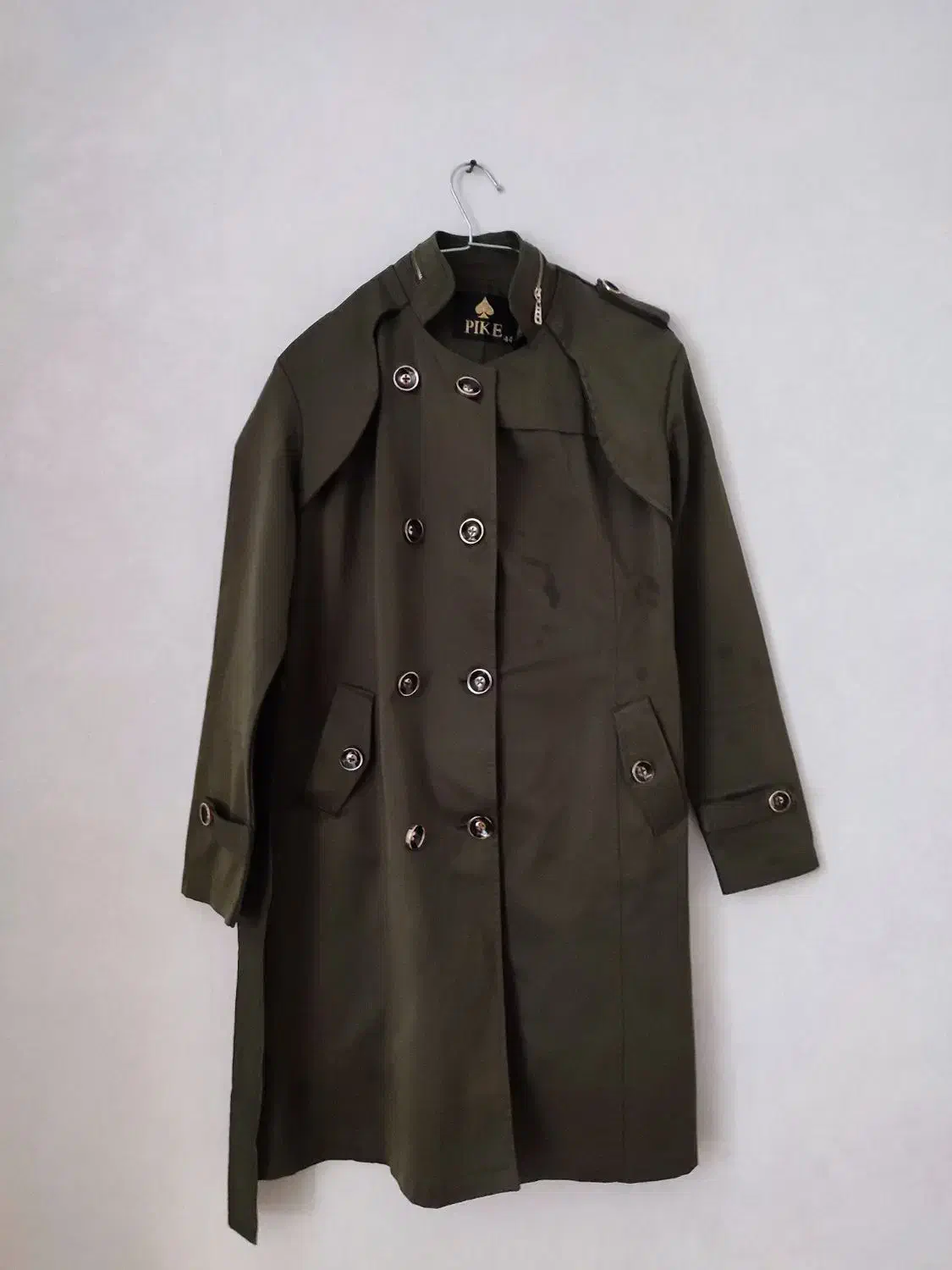 بارونی|لباس|خرم‌آباد, |دیوار