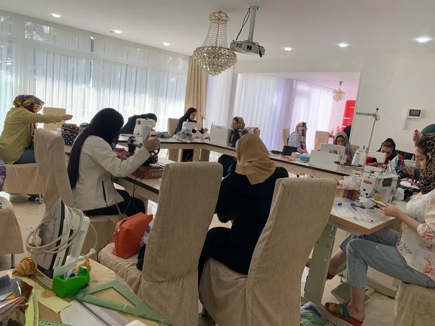 اموزشگاه خیاطی فنی و حرفه ای اکبری|خدمات آموزشی|ملایر, |دیوار