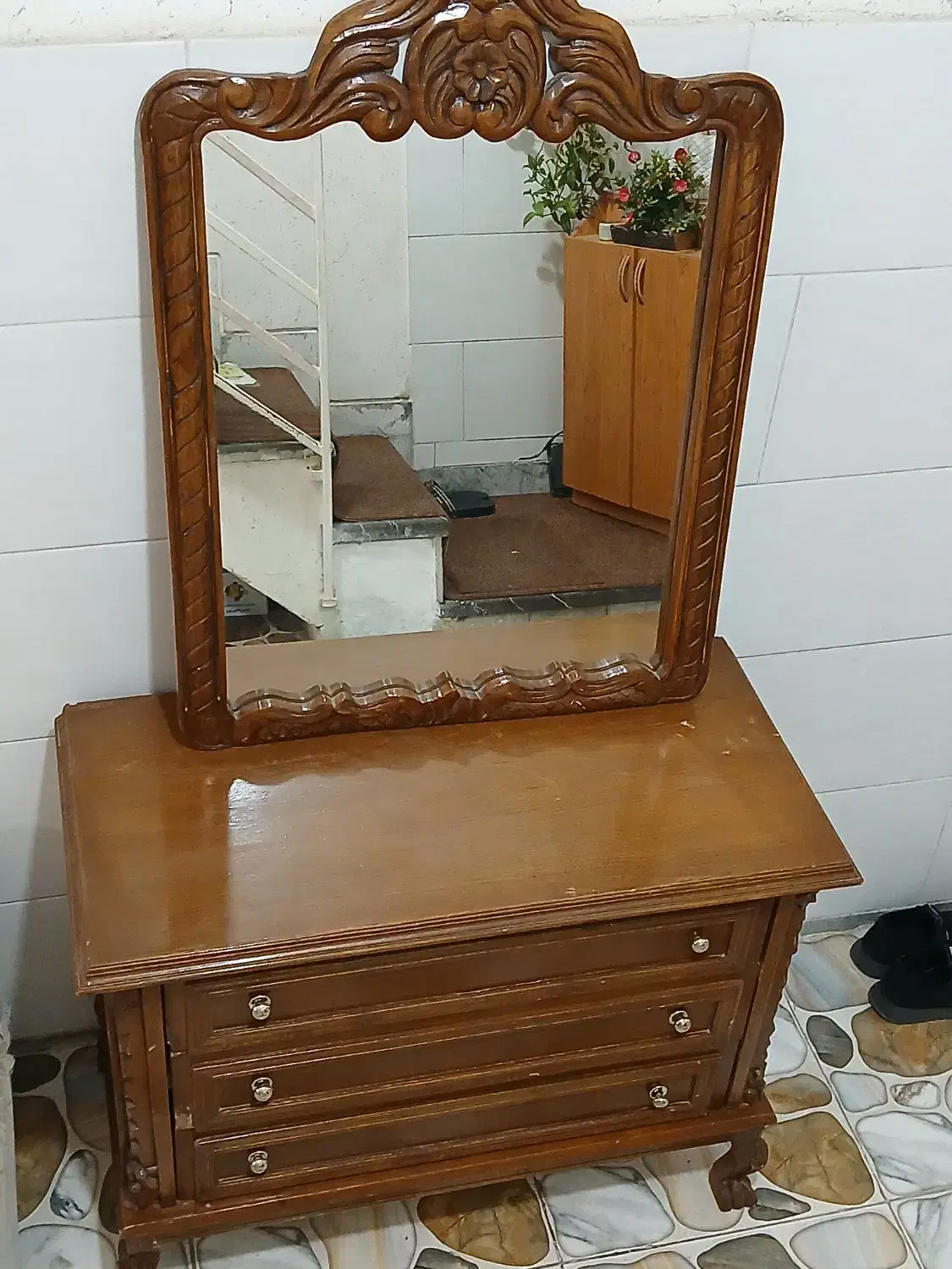 دراور چوبی به همراه آینه|جاکفشی، کمد، دراور|اصفهان, لاله|دیوار