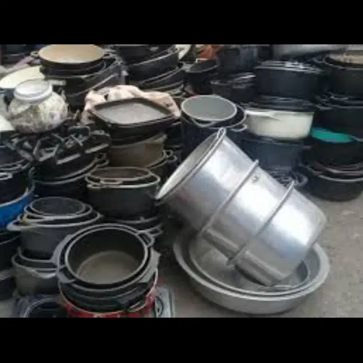 ضایعات قابلمه کهنه|ظروف پخت‌وپز|کردکوی, |دیوار