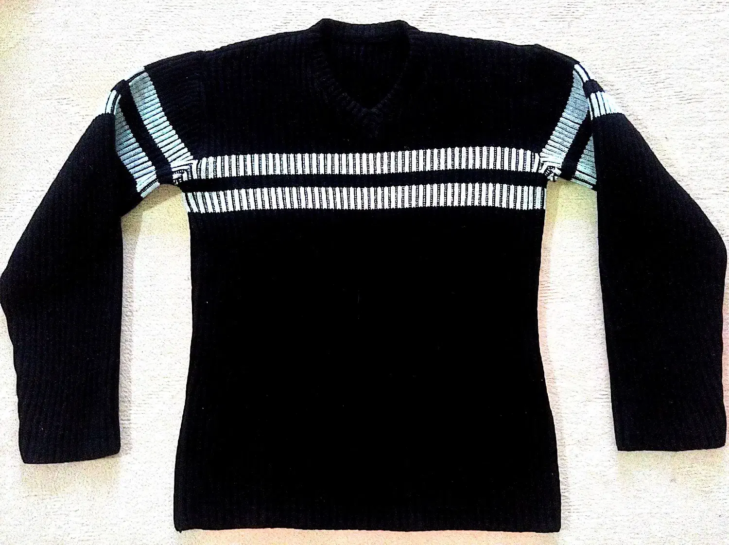 بلوز|لباس|داراب, |دیوار