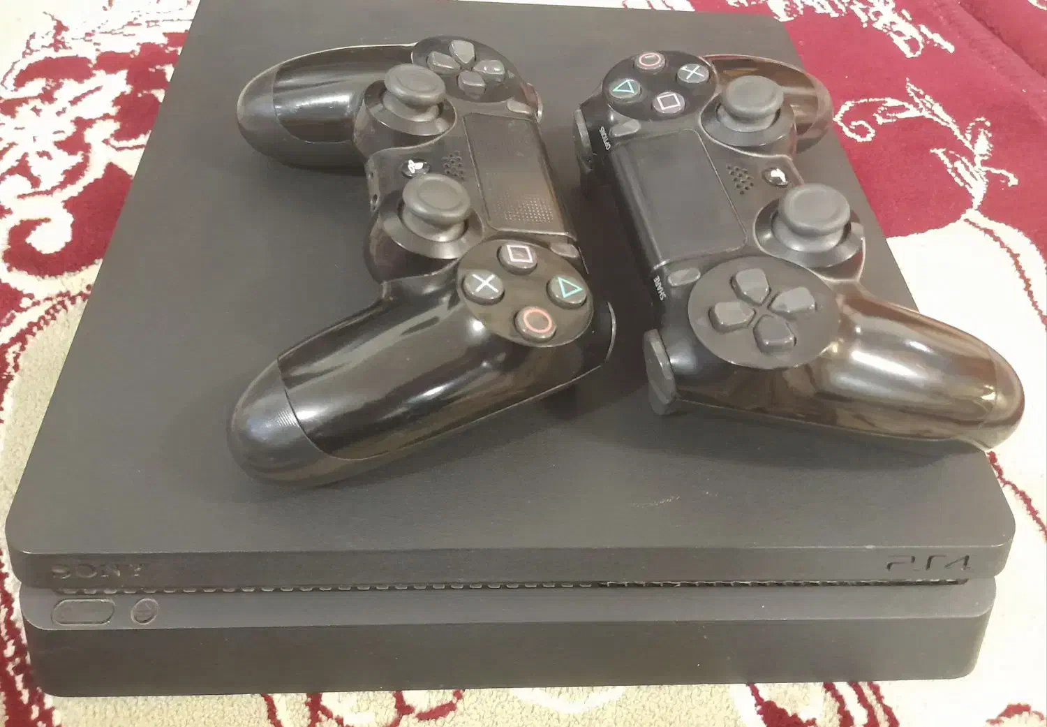 ps4 slim دو دسته اصلی  یک ترابایت  همراه ۶ بازی|کنسول، بازی ویدئویی و آنلاین|اصفهان, باغ زرشک|دیوار