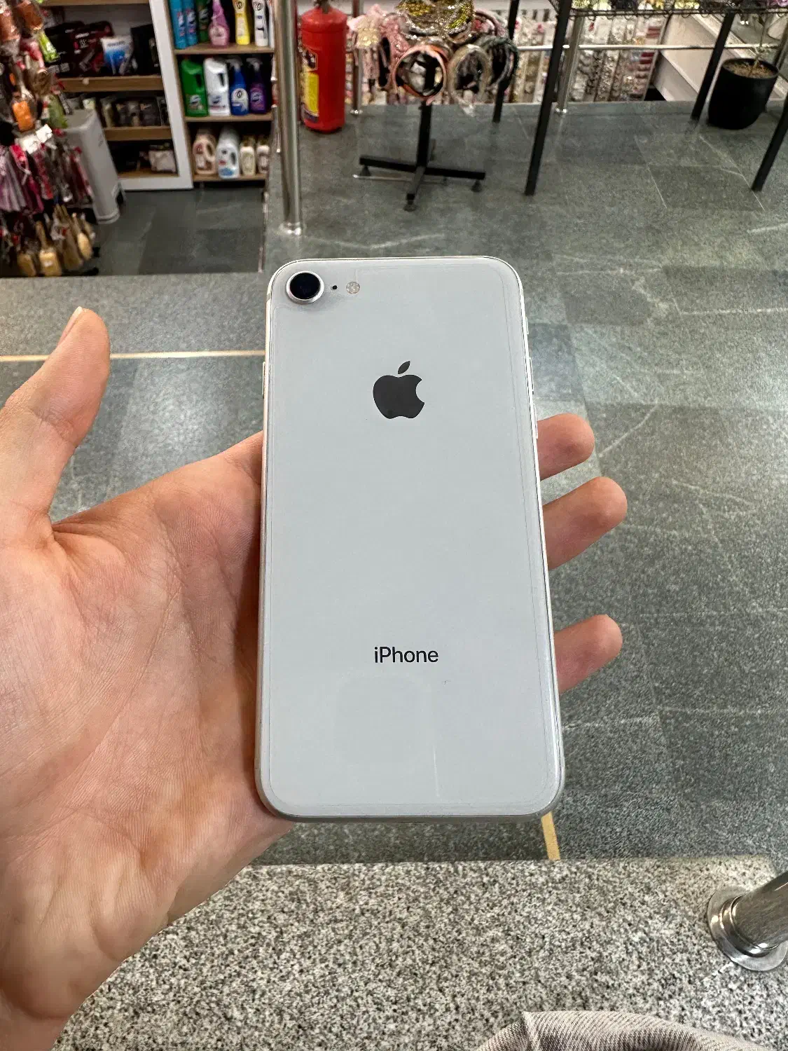 iPhone 8 64g|موبایل|همدان, |دیوار