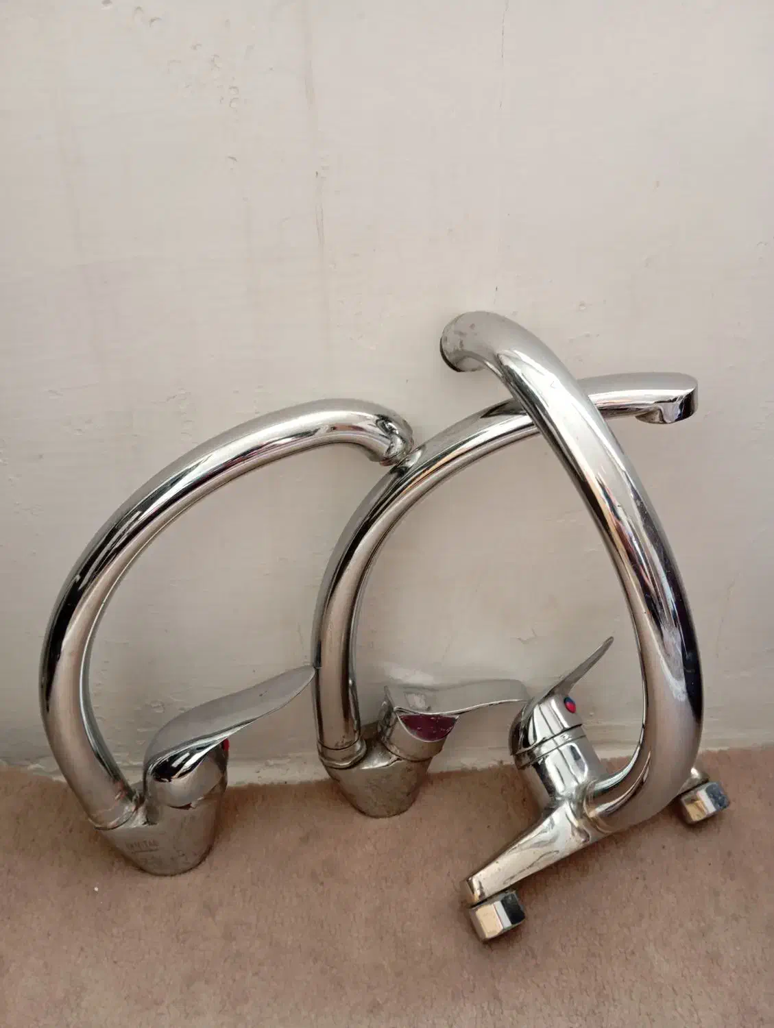 3 عدد شیر سالم|مصالح و تجهیزات ساختمان|مشهد, شهید بهشتی|دیوار