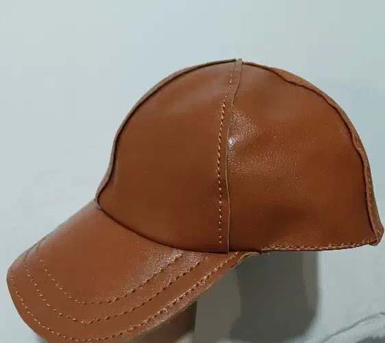 کلاه چرم|لباس|زنجان, |دیوار