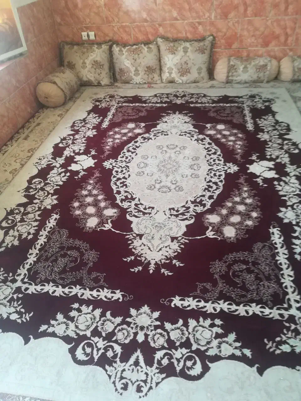 فرش ۱۲ متری|فرش|شیراز, کوشک میدان|دیوار