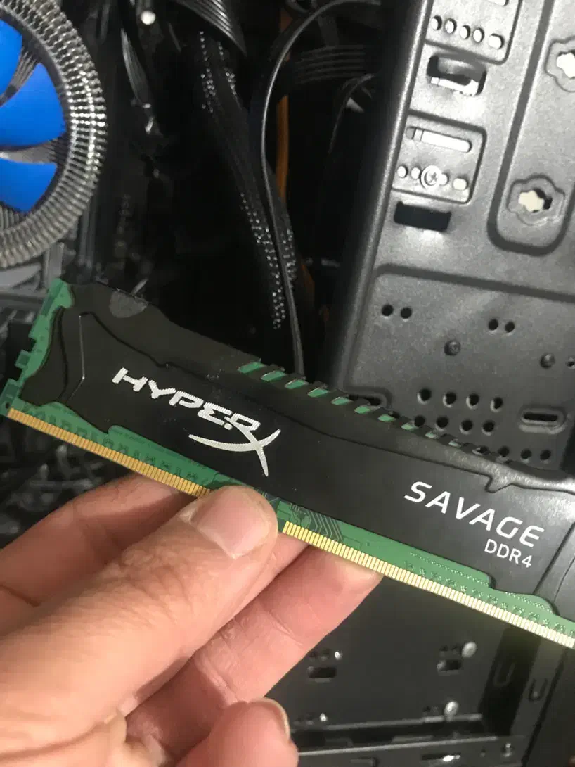 مادربرد giga H610 MK به همراه رم و سی پی یو CPu|قطعات و لوازم جانبی رایانه|تبریز, |دیوار