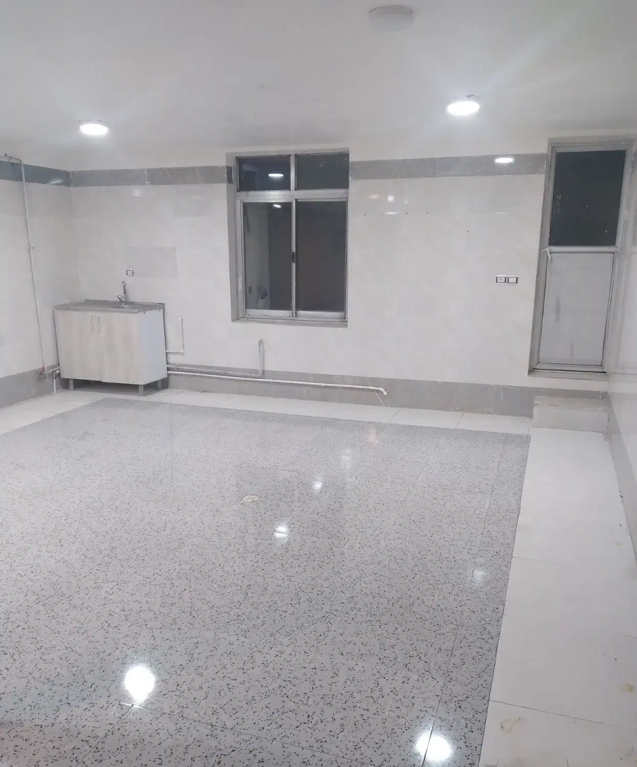 اجاره زیرزمین|اجارهٔ دفتر کار، اتاق اداری، مطب|مرند, |دیوار