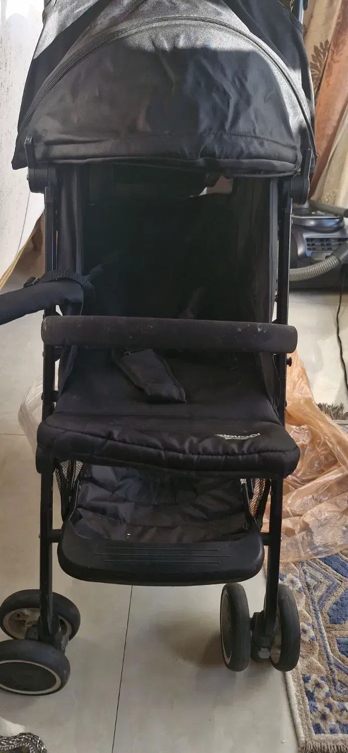 کالسکه عصایی مشکی  تایلندی|کالسکه و لوازم جانبی|اصفهان, گلزار|دیوار