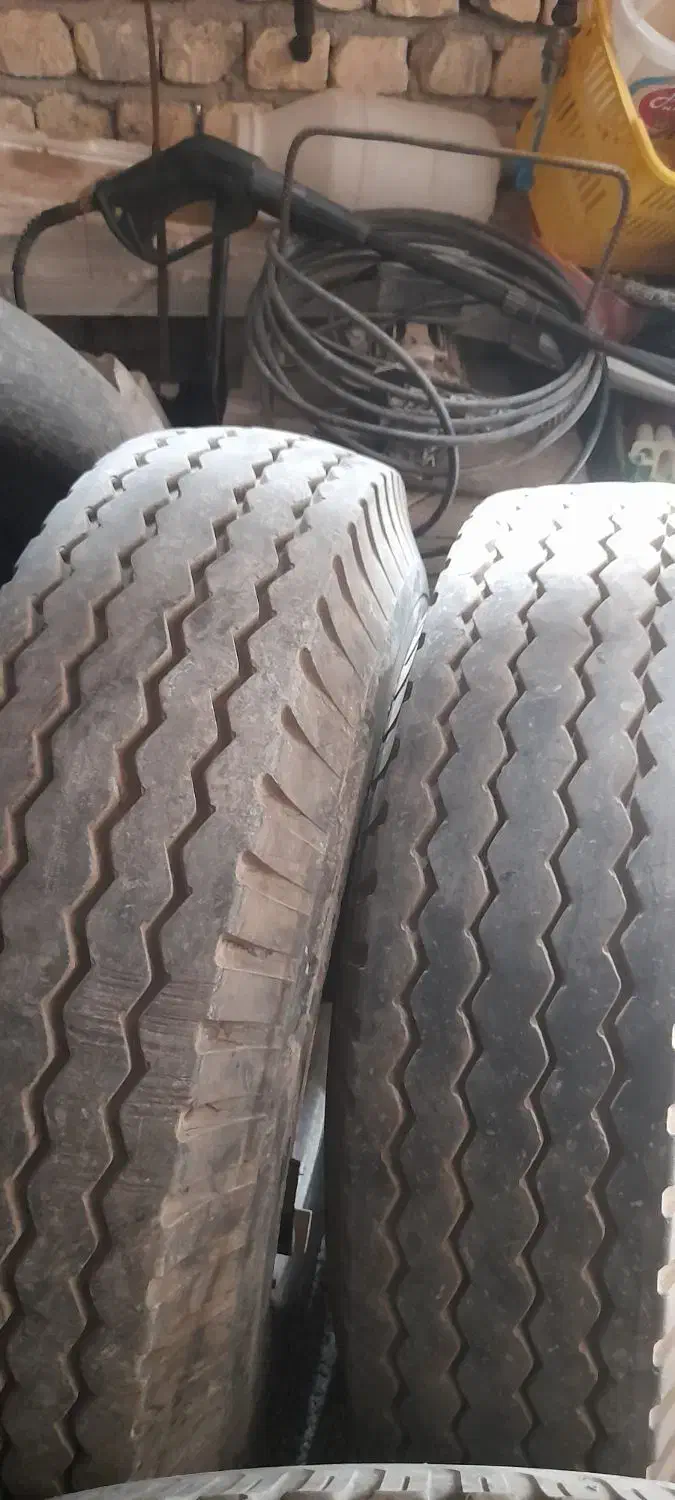 لاستیک۱۲/۲۰و۱۱۲۰|قطعات یدکی و لوازم جانبی|لنجان, |دیوار