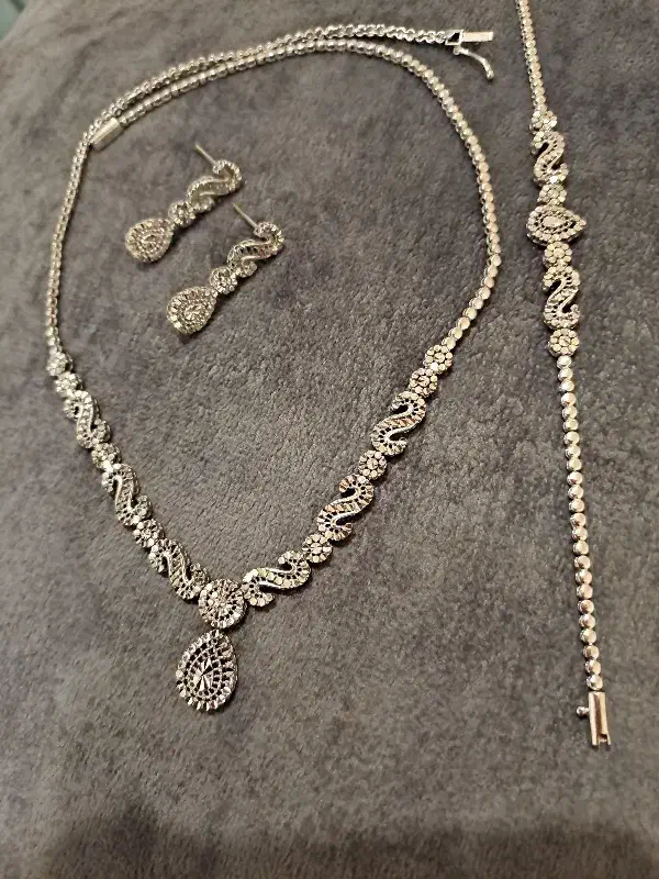 طلا به قیمت تابلو|جواهرات|گنبد کاووس, |دیوار