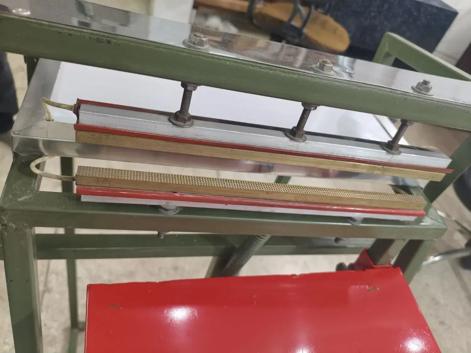 دستگاه دوخت پلاستیک|ماشین‌آلات صنعتی|بروجرد, |دیوار