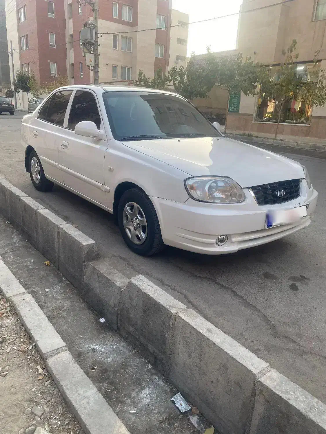هیوندا ورنا بی رنگ کم کار استثنائی|خودرو سواری و وانت|مشهد, دانشجو|دیوار