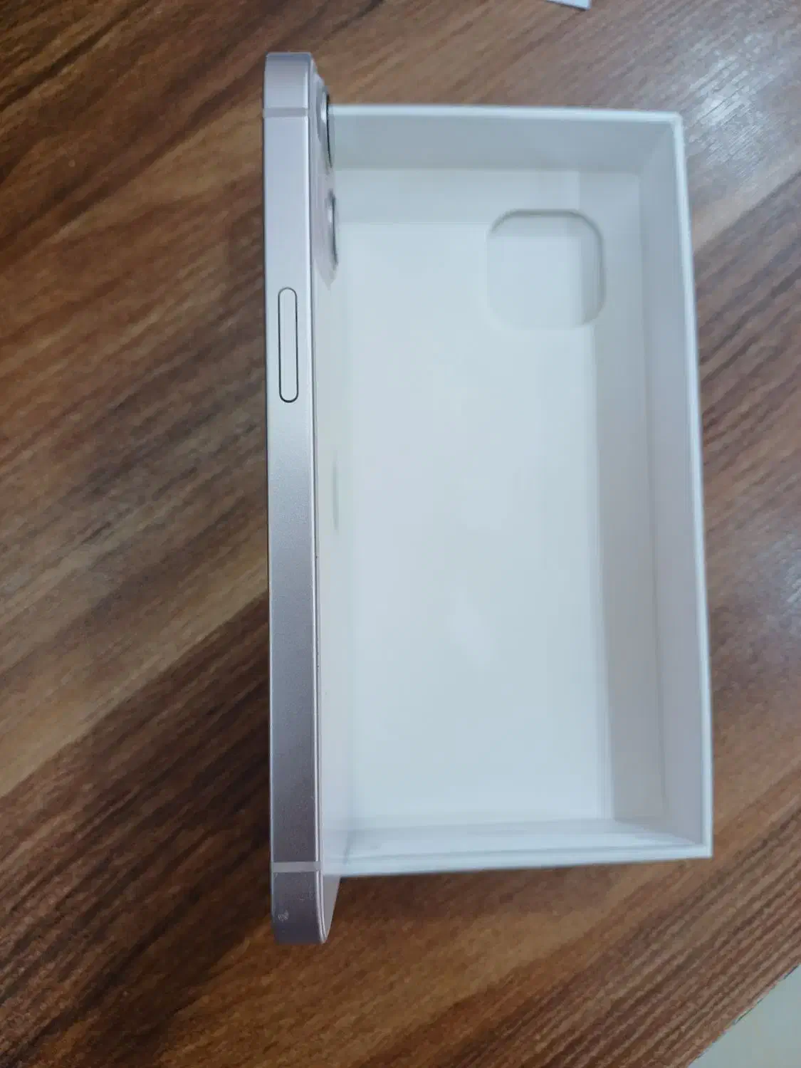 iPhon  13  128Zaaدوسیم|موبایل|قم, منبع آب|دیوار