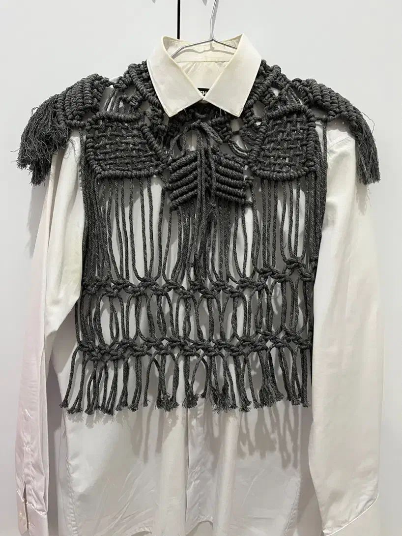 مکرومه ( لباس)|لباس|مشهد, شهرک لشکر (شهرک غرب)|دیوار