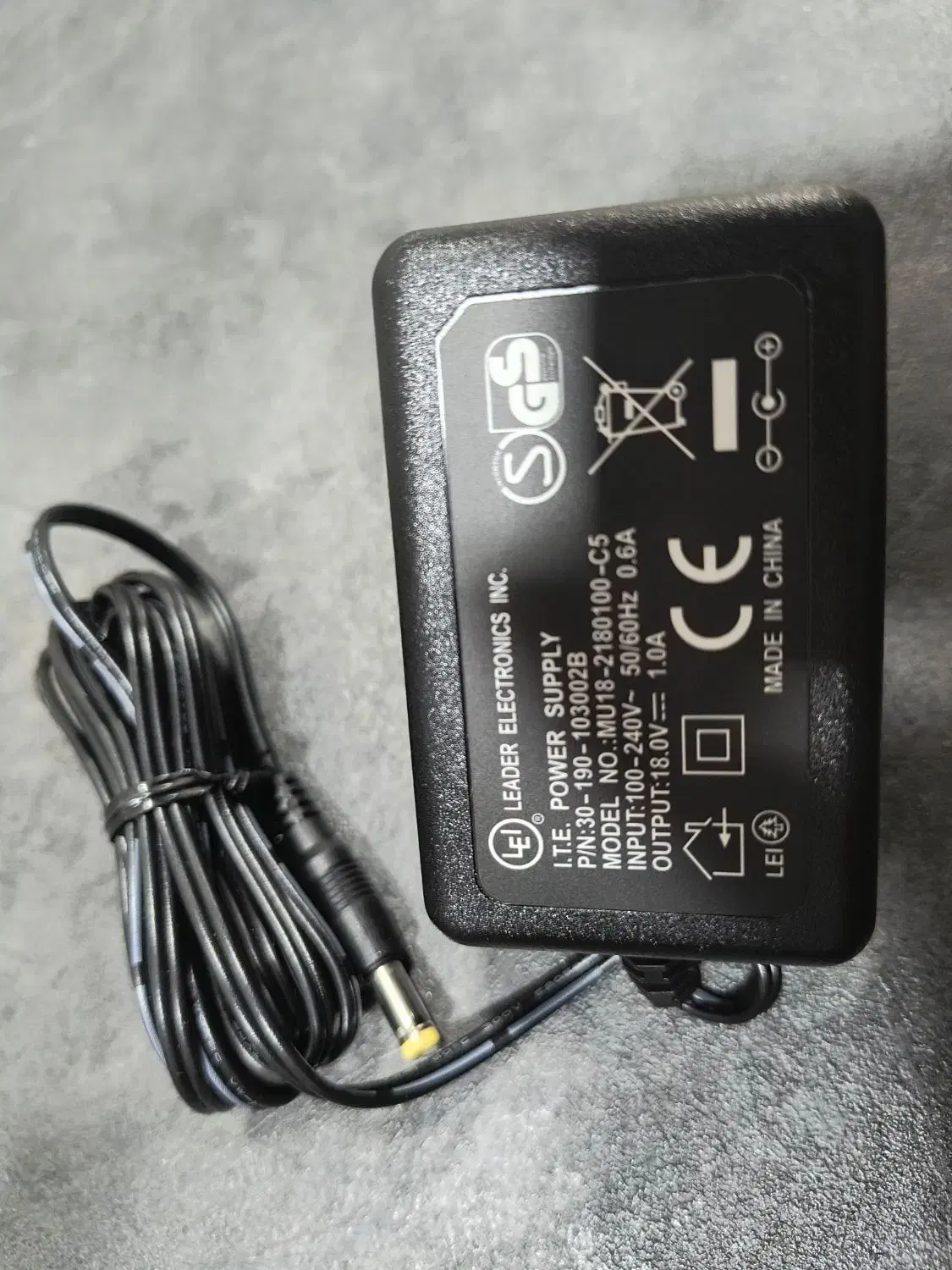 آدابتور|مودم و تجهیزات شبکه|تهران, میدان ولیعصر|دیوار