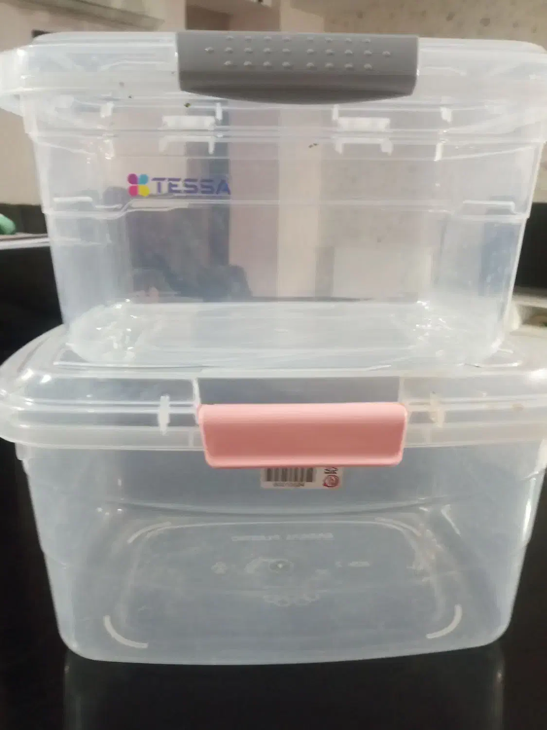 جانانی|ظروف نگهدارنده، پلاستیکی، یک‌بارمصرف|رشت, کوی مهر|دیوار