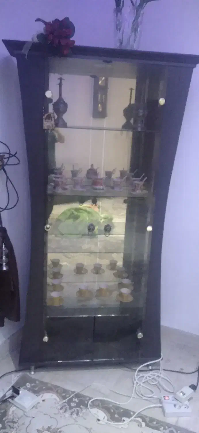 ویترین بوفه تمیز|بوفه، ویترین، کنسول|رشت, چله خانه|دیوار