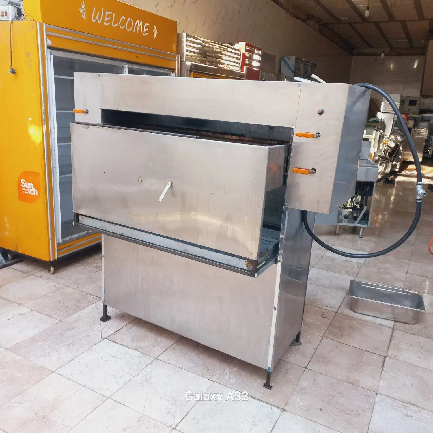 منقل تابشی ۳۰ سیخ در حدنو|کافیشاپ و رستوران|نسیمشهر, |دیوار