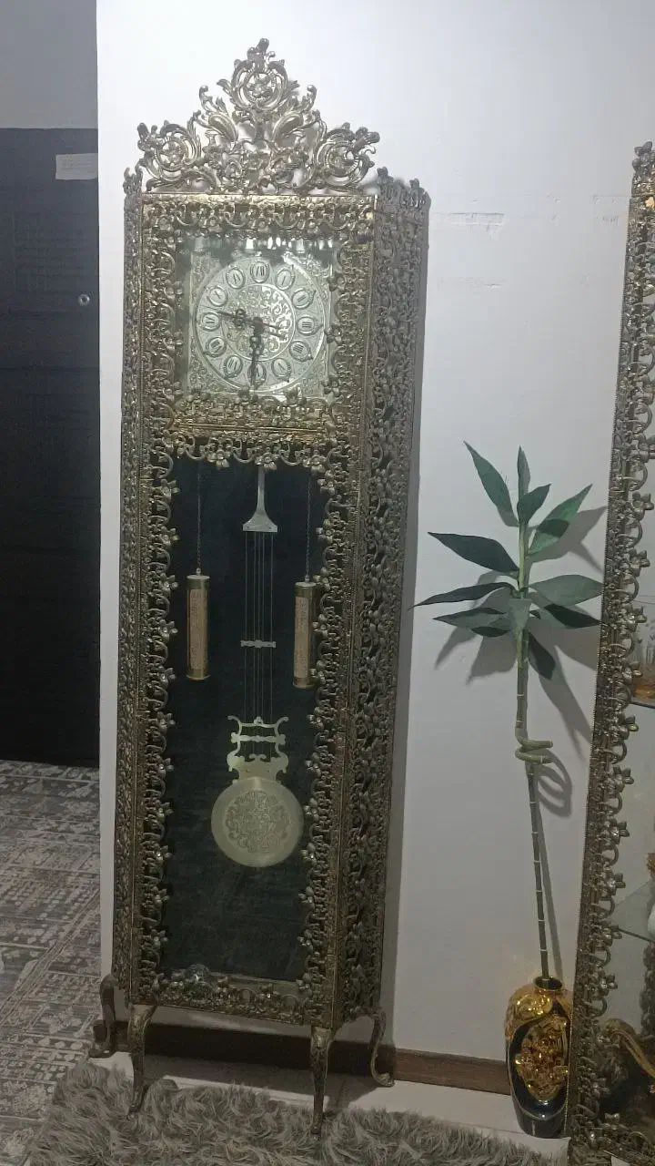 ساعت ایستاده سلطنتی ترکیب برنج آلومینیوم در حد نو|ساعت دیواری و تزئینی|رشت, پل تالشان|دیوار
