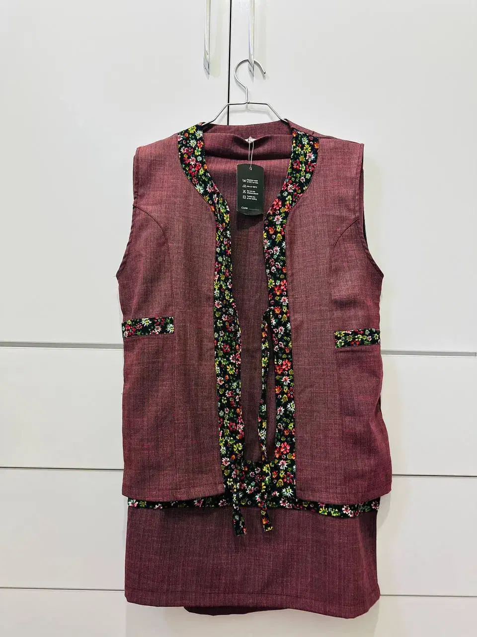 کت ودامن|لباس|جوانرود, |دیوار