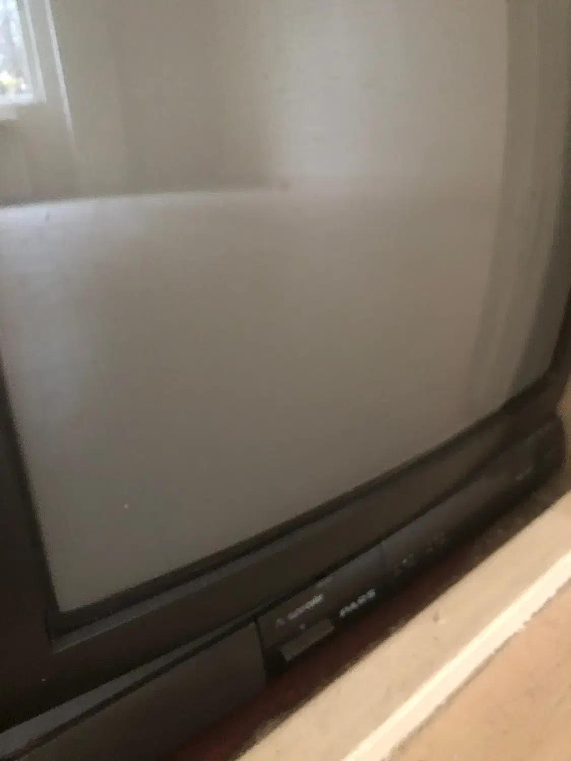 تلویزیون ۲۱ اینچ پارس گروندیک|تلویزیون و پروژکتور|تهران, شهرک محلاتی|دیوار