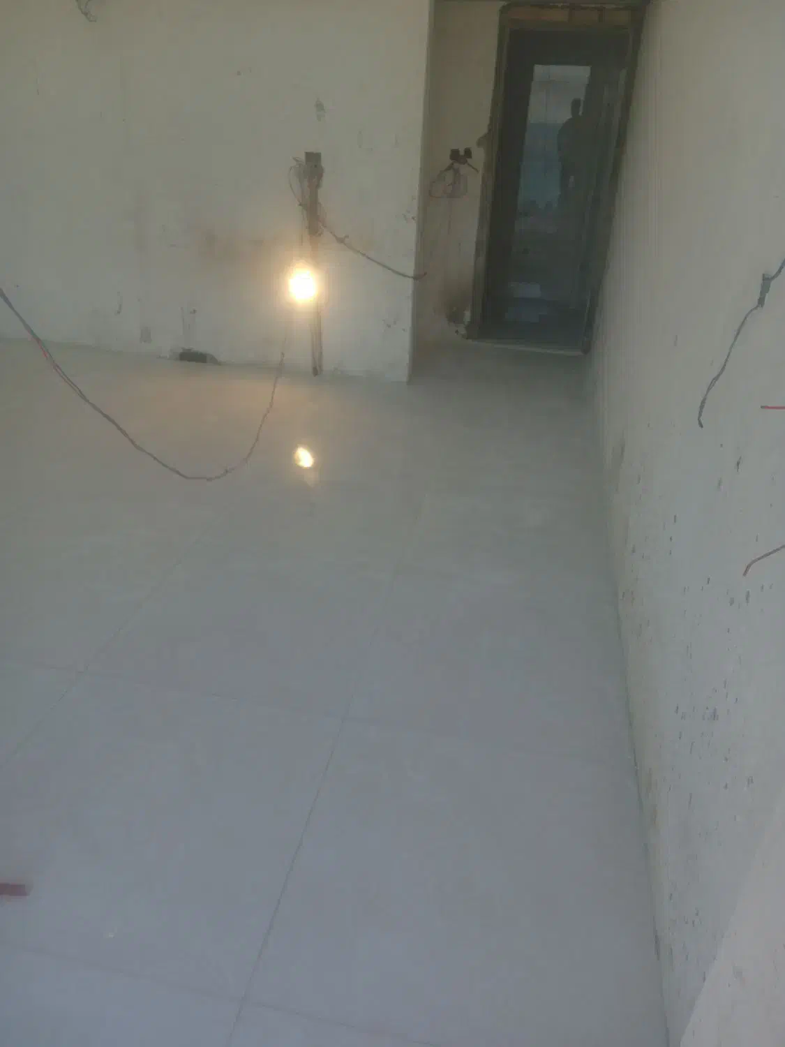 استاد کار هستم پلاستر و دیوارچینی کاشی و سرامیک|خدمات پیشه و مهارت|قشم, |دیوار