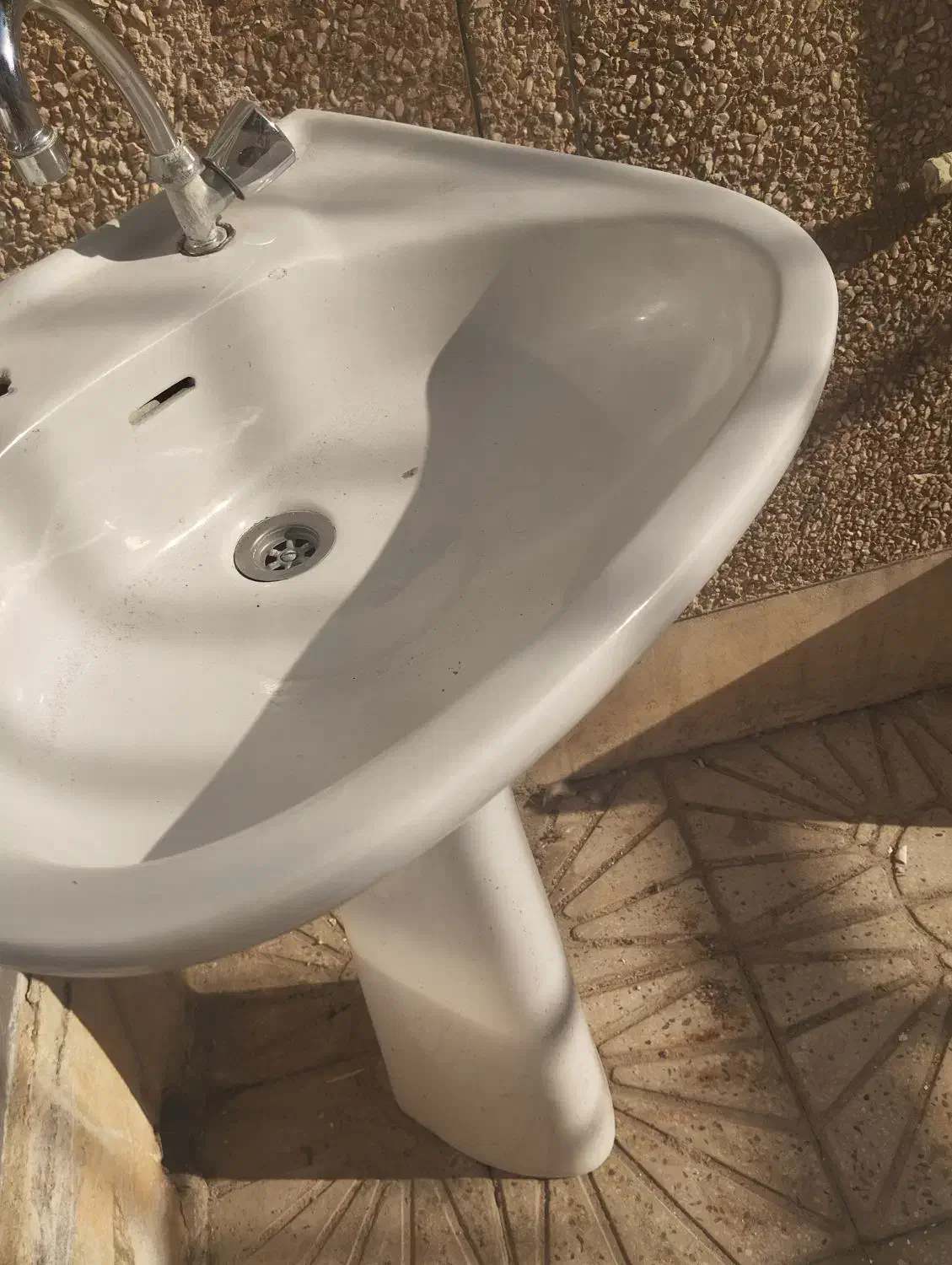 روشویی آماده تمیز و نو|لوازم سرویس بهداشتی|کرمانشاه, |دیوار