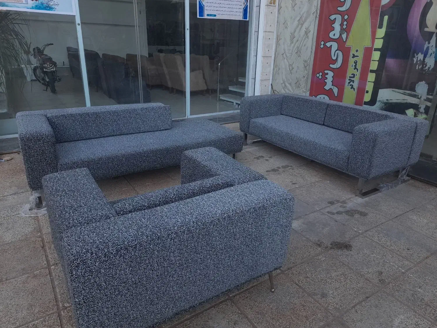 فروش مبل حراج ویژه یک هفته ای|مبلمان خانگی و میز عسلی|صدرا-فارس, باغشهر گلبهار صدرا|دیوار