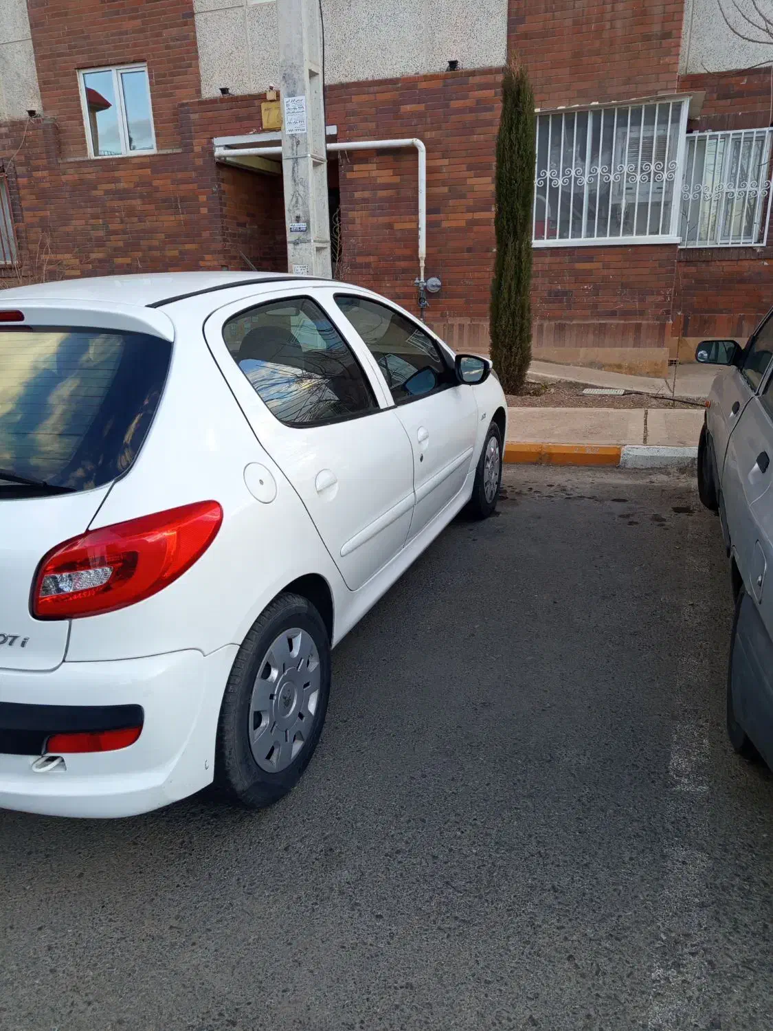 ۲۰۷ تمام رنگ|خودرو سواری و وانت|پرند, فاز ۴|دیوار