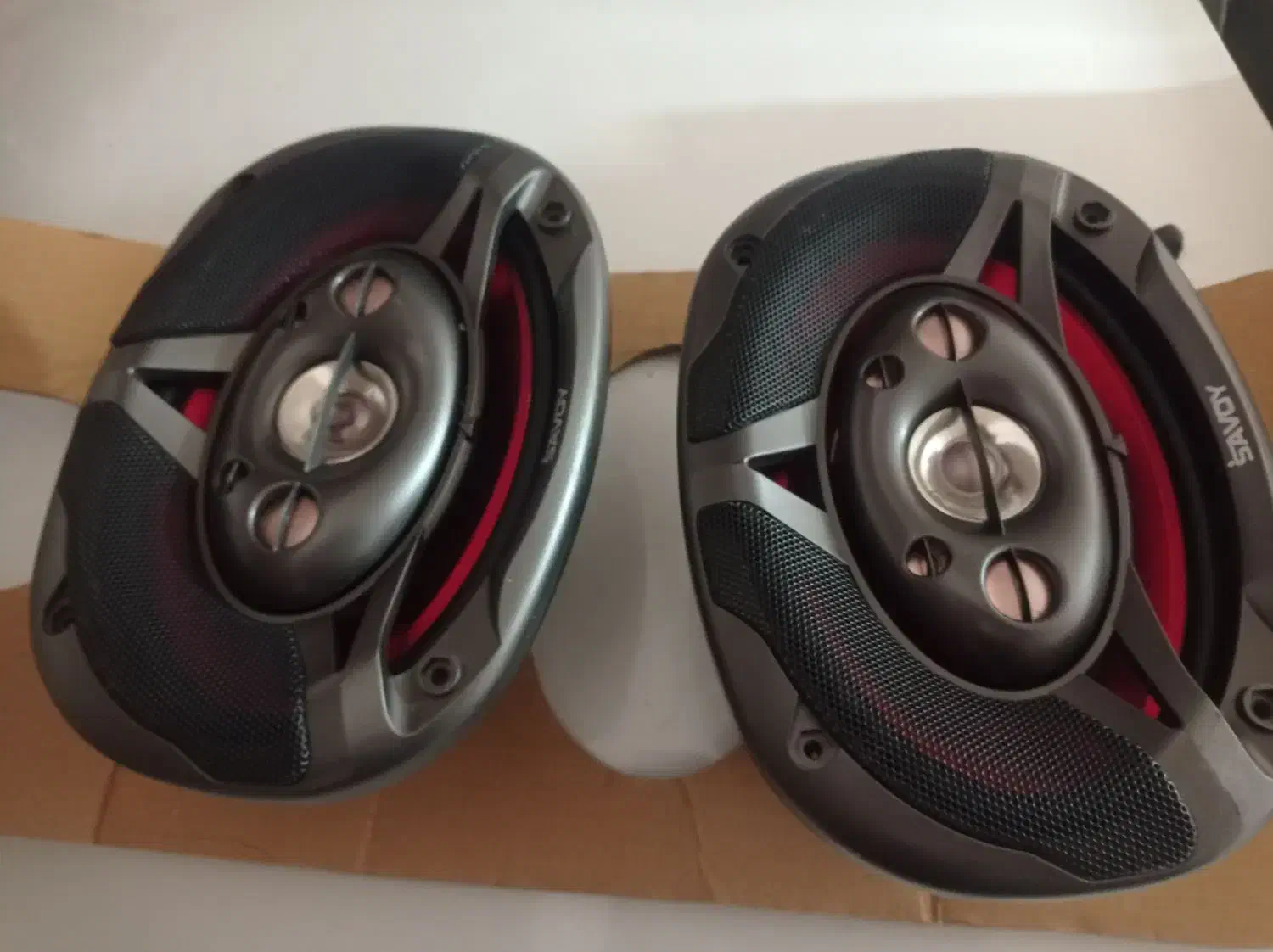 یک جفت باند و یک پخش ۶ کانال|صوتی و تصویری|باخزر, |دیوار