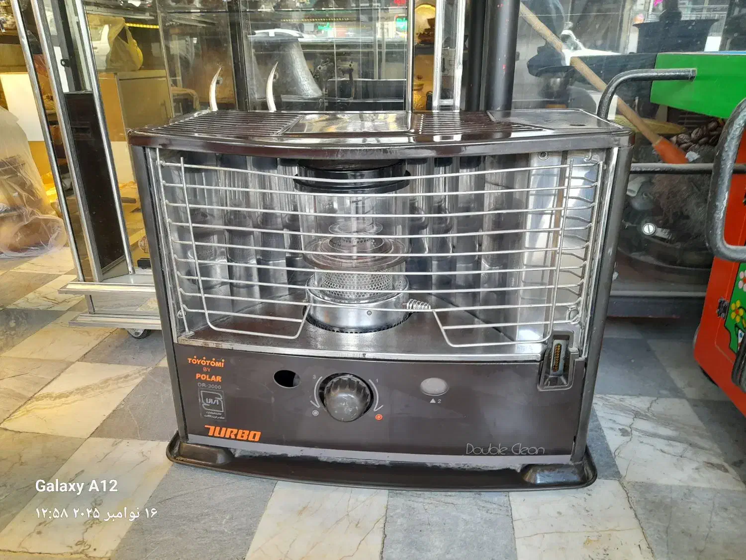 بخاری نفتی قدیمی|بخاری، هیتر، شومینه|قم, شهرک امام حسن|دیوار