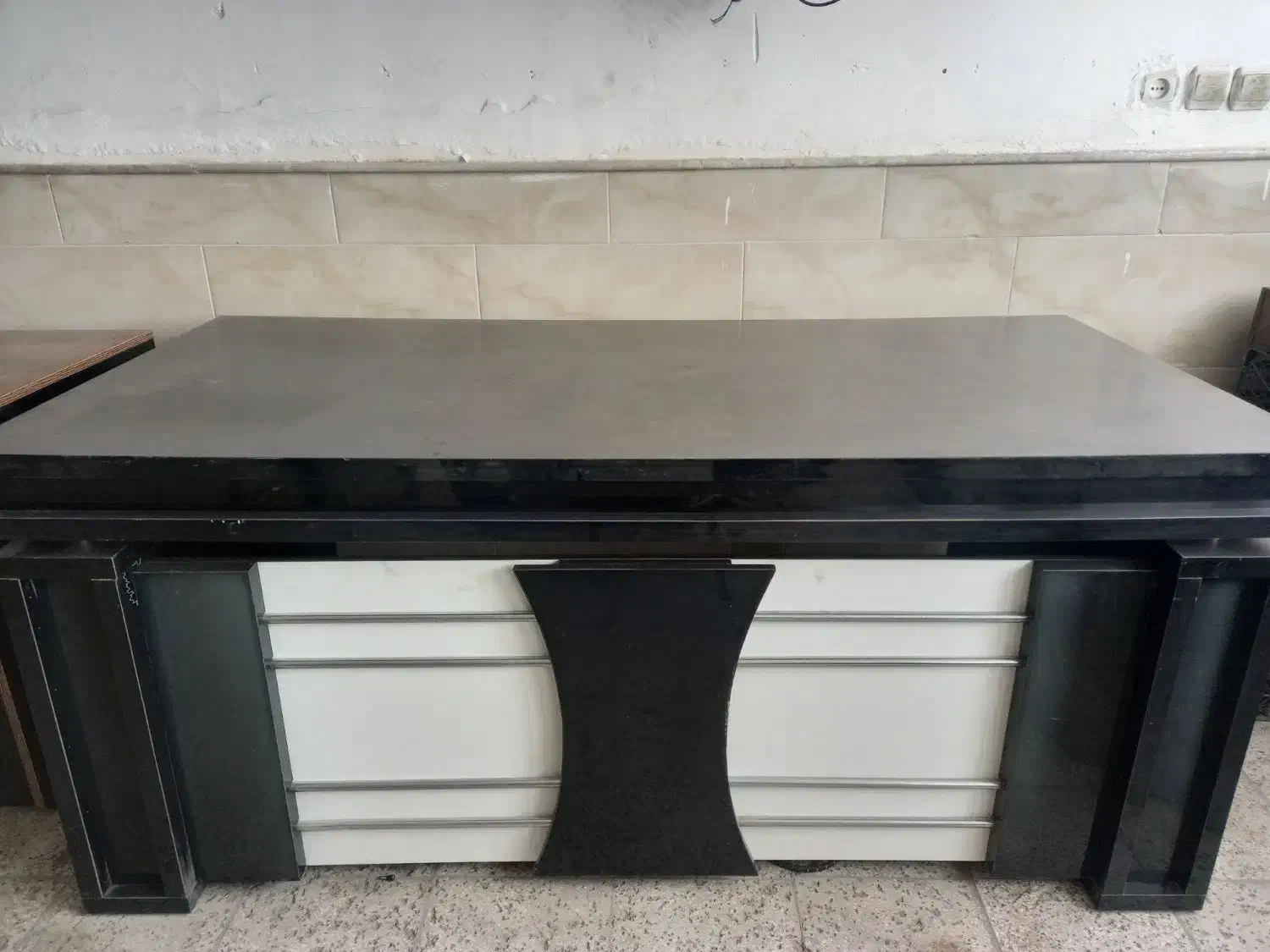 میز اداری|میز تحریر و کامپیوتر|نیشابور, فرح بخش|دیوار