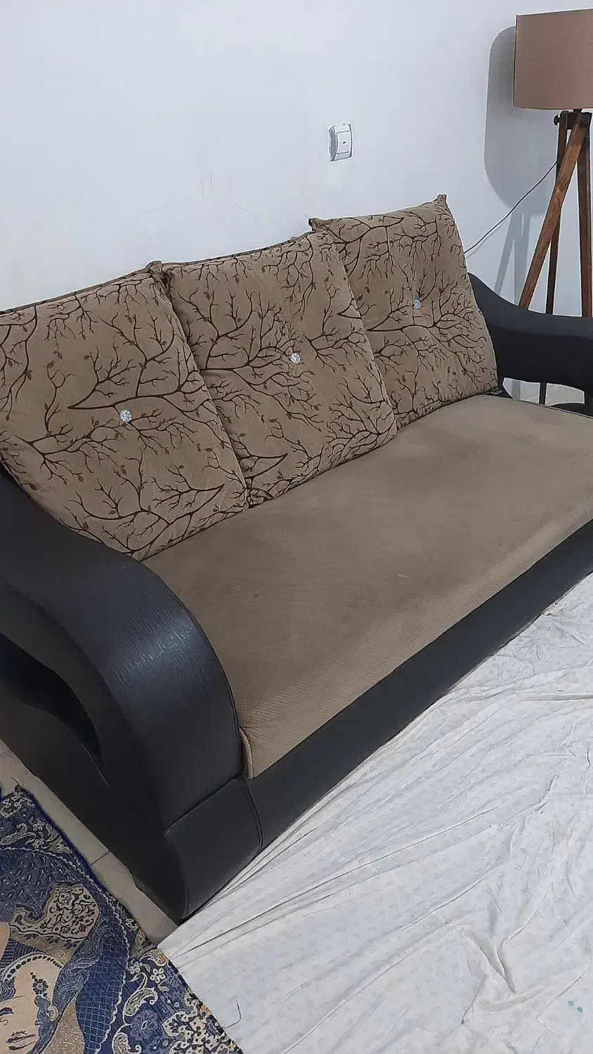 مبل ۷نفره|مبلمان خانگی و میز عسلی|بندر انزلی, مسکن مهر|دیوار