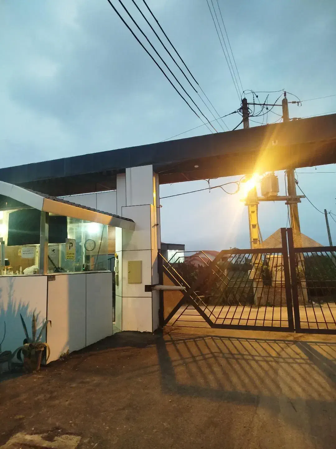 نگهبان متعهد و مسئولیت پذیر|استخدام سرایداری و نظافت|چمستان, |دیوار