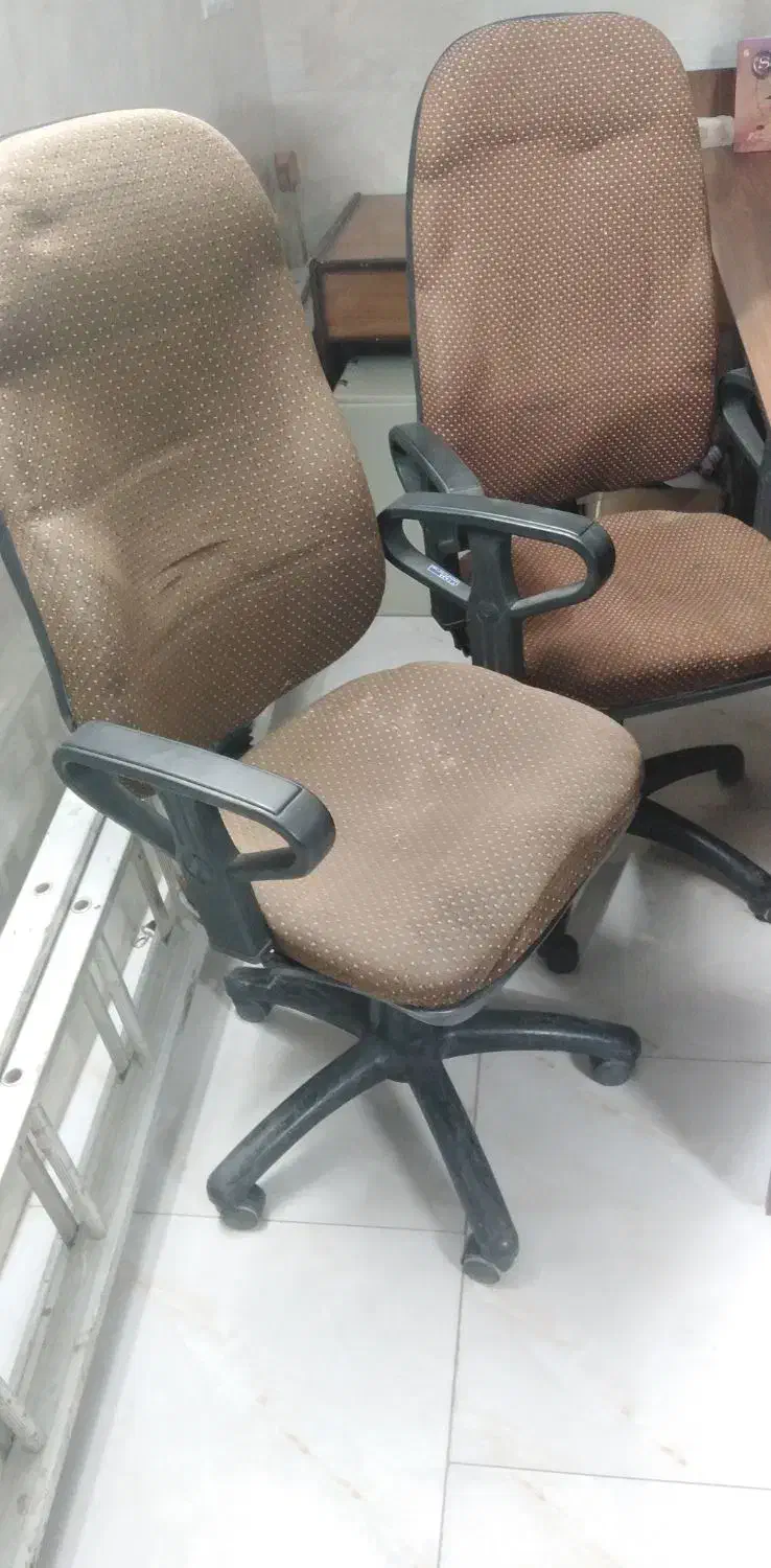 صندلی اداری چرخ دار|صندلی و نیمکت|یزد, |دیوار