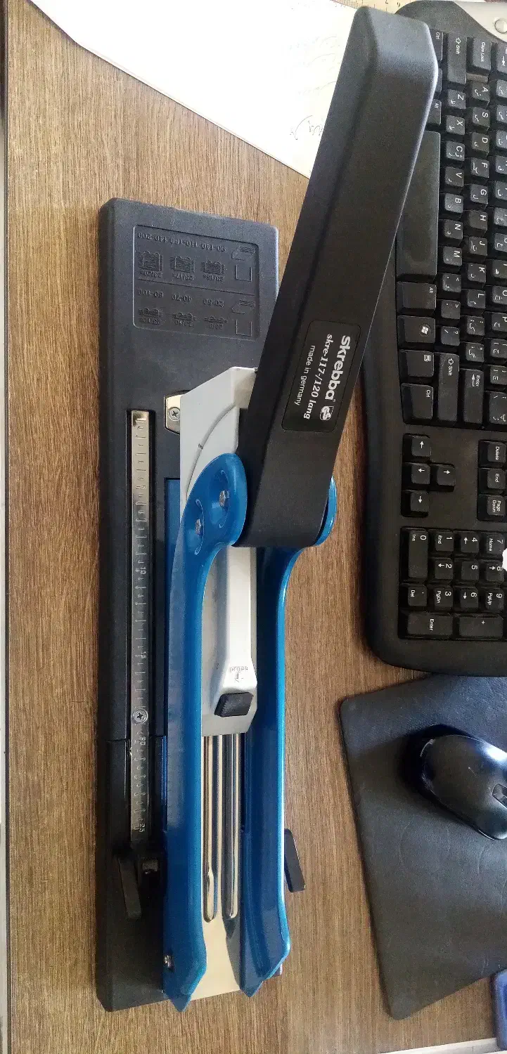 منگنه وسط زن بزرگ اسکریبا آلمانی|لوازم التحریر|سنندج, |دیوار