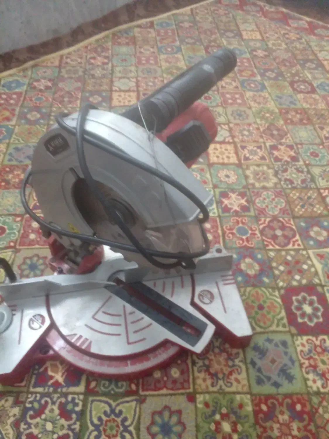 فارسی بر محک شش ماه کارکرد|ابزارآلات|مشهد, رده|دیوار