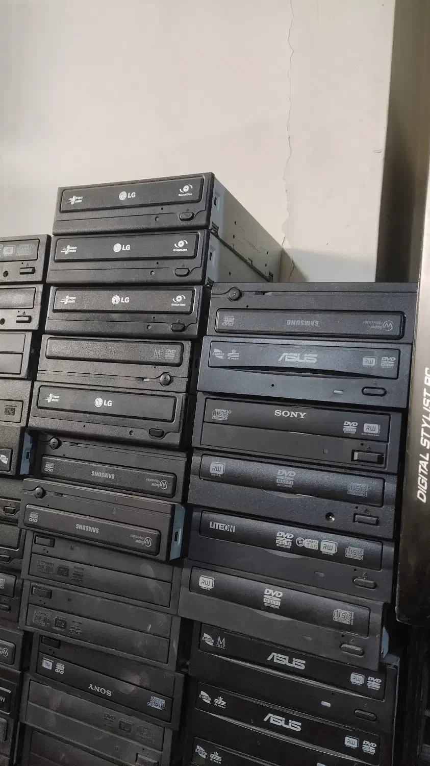 طرح معاوضه دی وی دی رایتر با سی دی رایتر ها|قطعات و لوازم جانبی رایانه|کرج, مصباح|دیوار