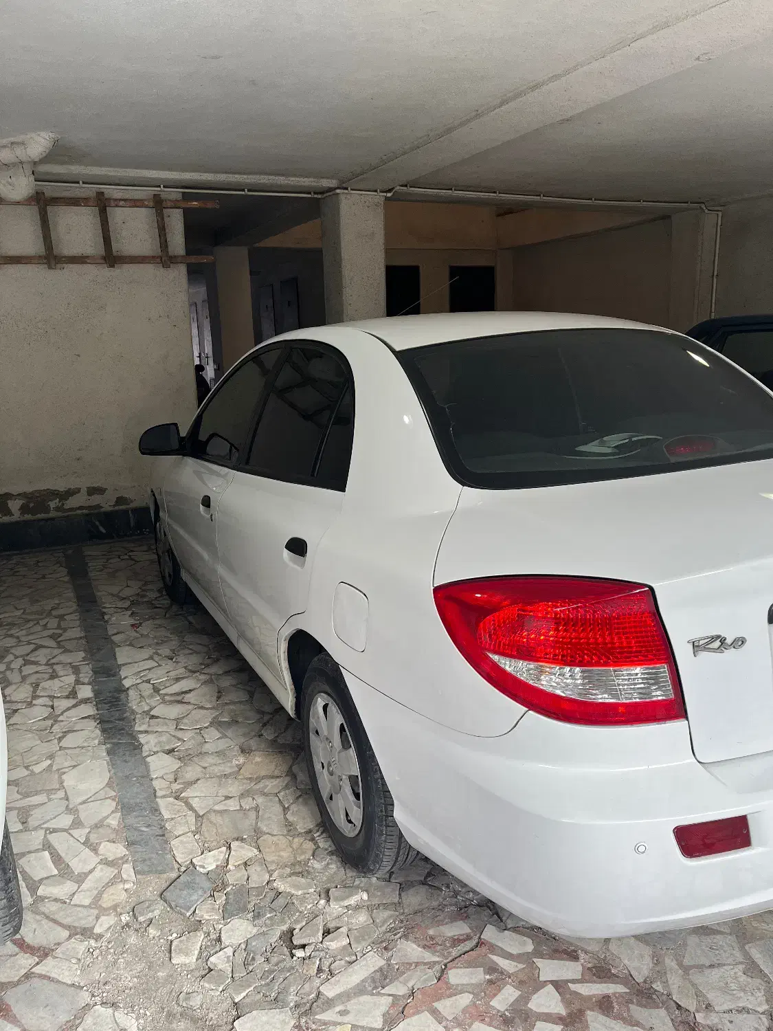 ریو سفید مدل ۸۸|خودرو سواری و وانت|رشت, پل تالشان|دیوار