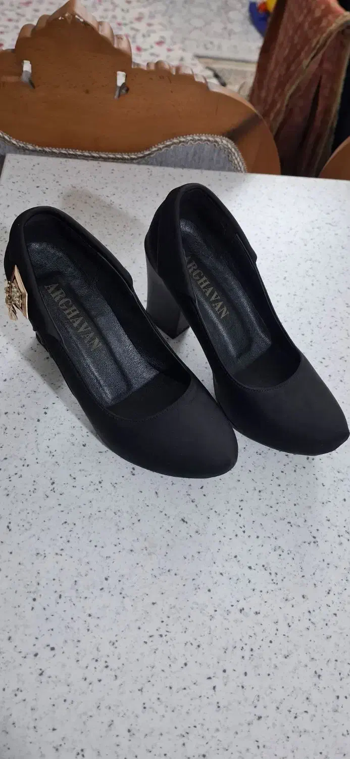 ۲ عدد کفش مجلسی کاملا در حد نو|کیف، کفش، کمربند|اندیشه, اندیشه فاز ۲|دیوار