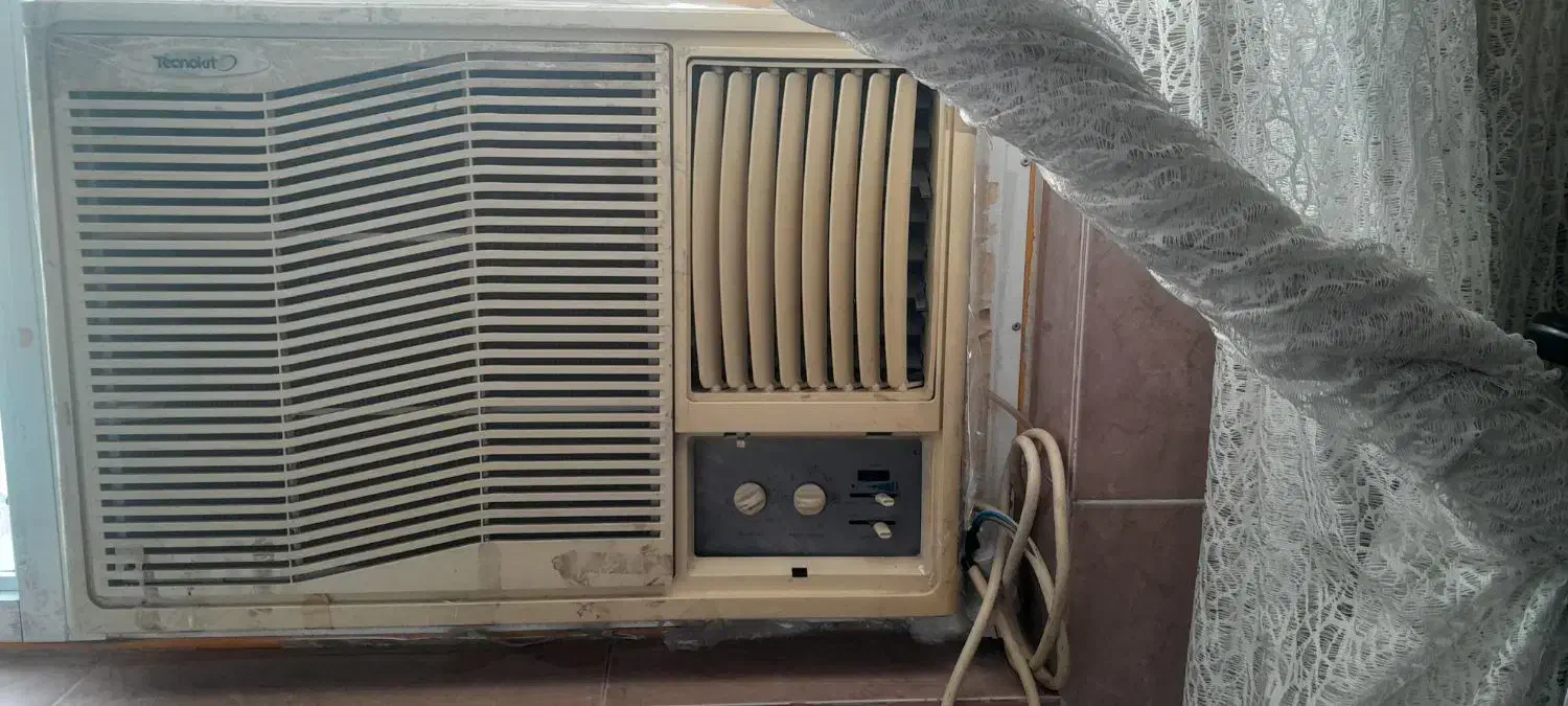 کولر گازی پنجره ای ایتالیایی|کولر گازی و فن‌کوئل|رشت, انصاری|دیوار