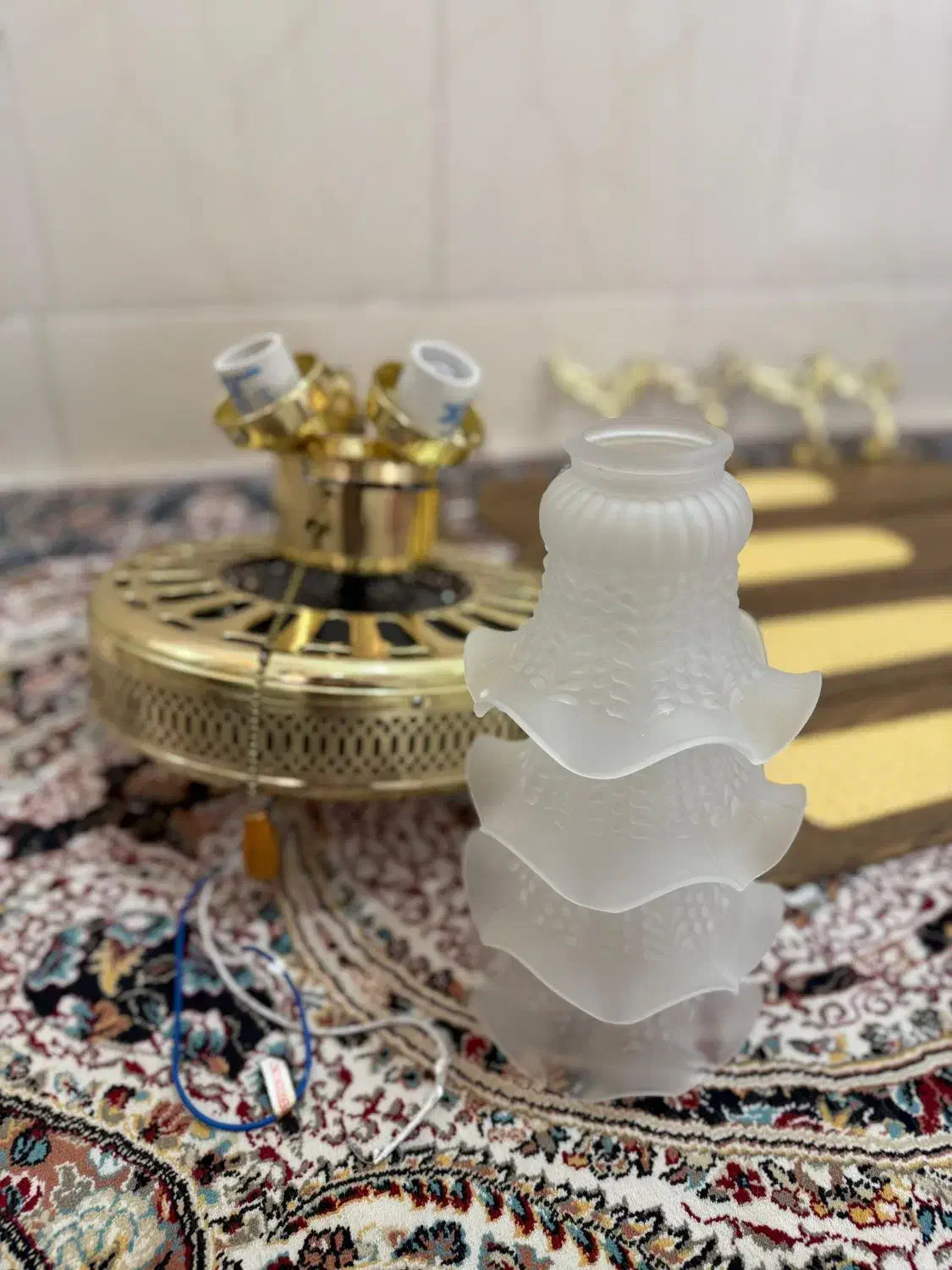 پنکه طلایی|پنکه و تصفیهکنندهٔ هوا|پارسیان, |دیوار