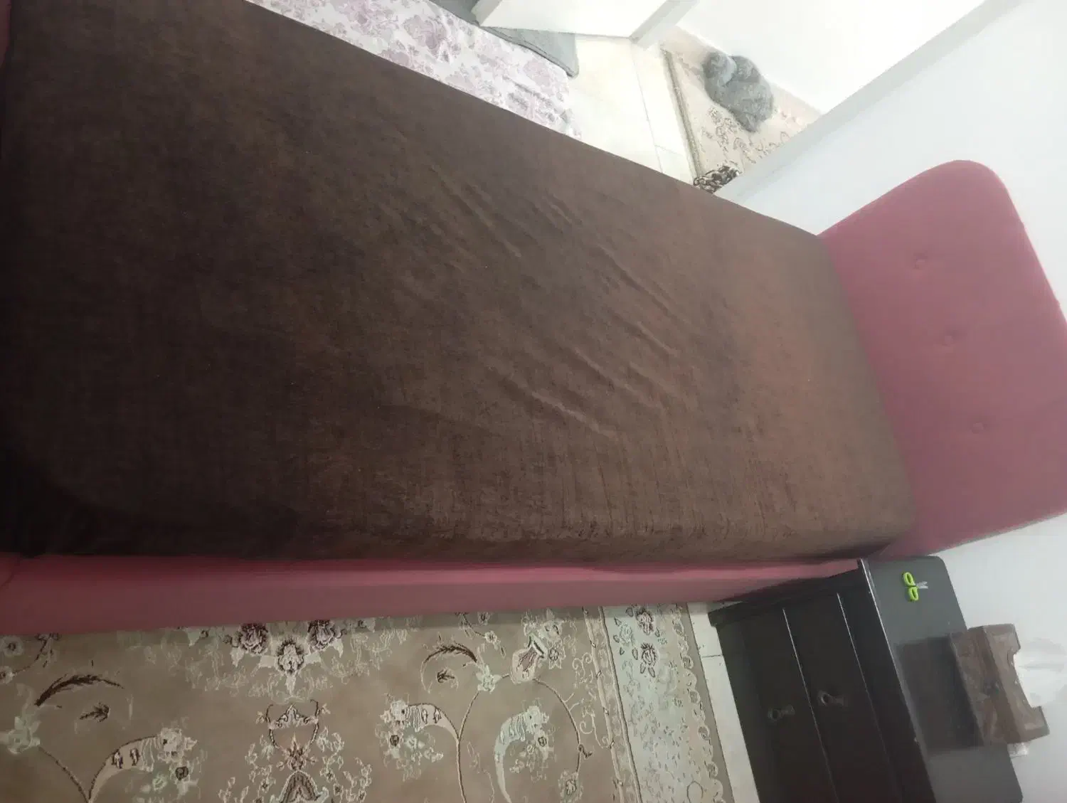 دو عدد تخت نوجوان پارچه مخمل در حد نو|مبلمان خانگی و میز عسلی|تهران, مشیریه|دیوار