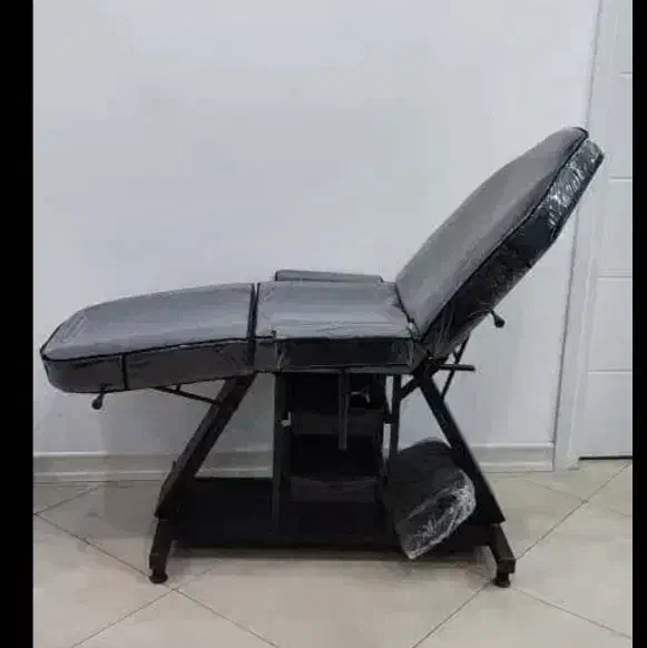 تخت تتو و مژه|آرایشگاه و سالن‌های زیبایی|بهبهان, |دیوار