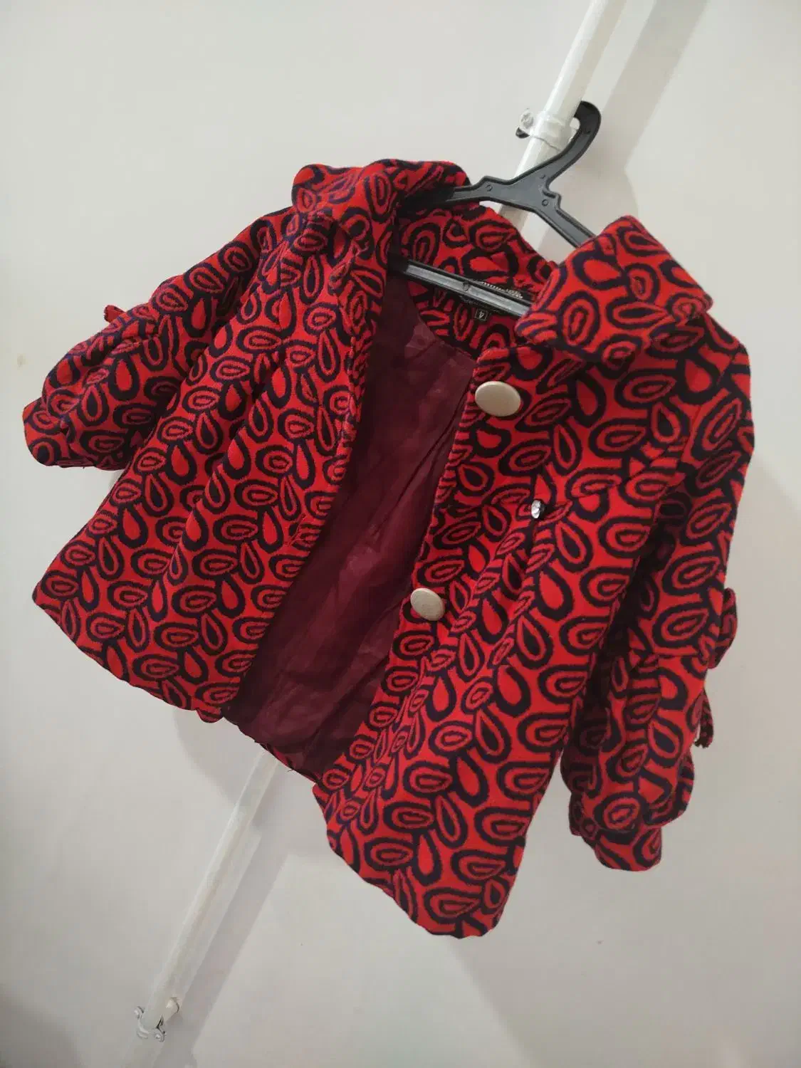 دو تا پالتو نو سایز ۶تا ۸ سال|کفش و لباس بچه|دورود, |دیوار