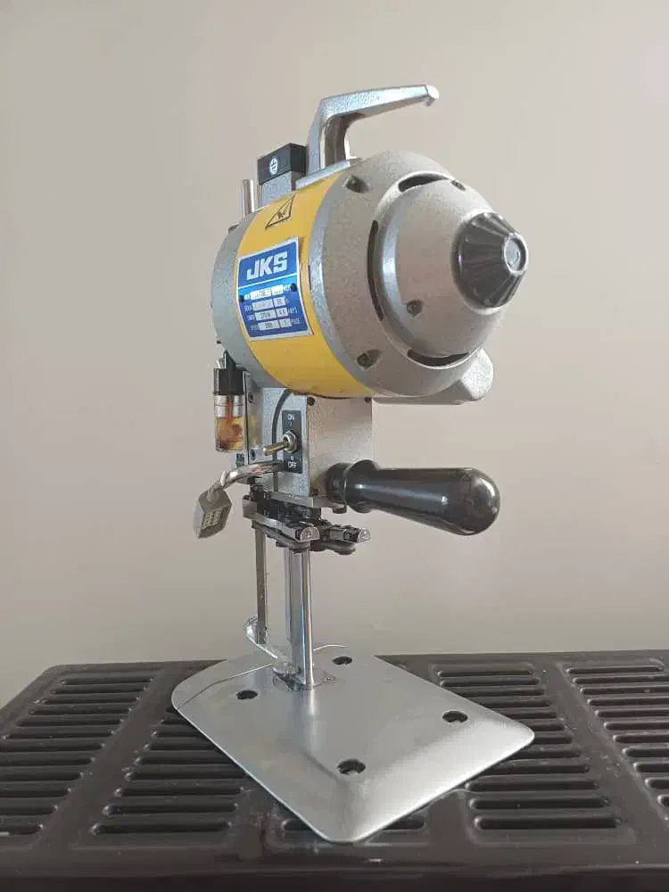 قیچی برش - قیچی عمود بر - قیچی خیاطی - قیچی|لوازم خیاطی و بافتنی|شیراز, گلدشت معالیآباد|دیوار